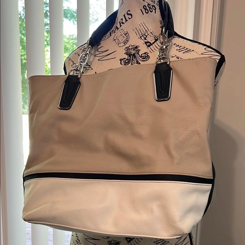 Simply Vera Vera Wang Beige and White Tote Bag - Picture 6 of 10